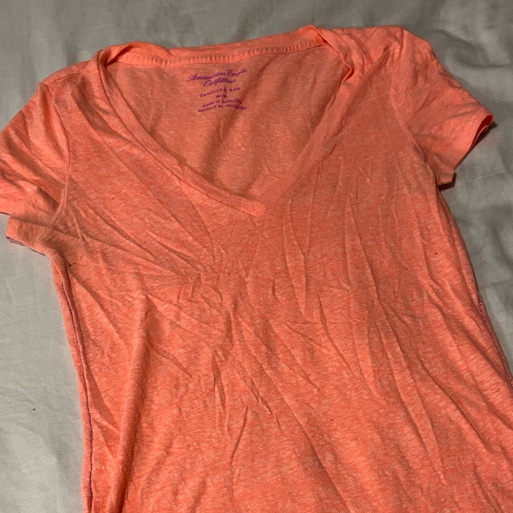 American Eagle Outfitters Coral Short Sleeve Tee